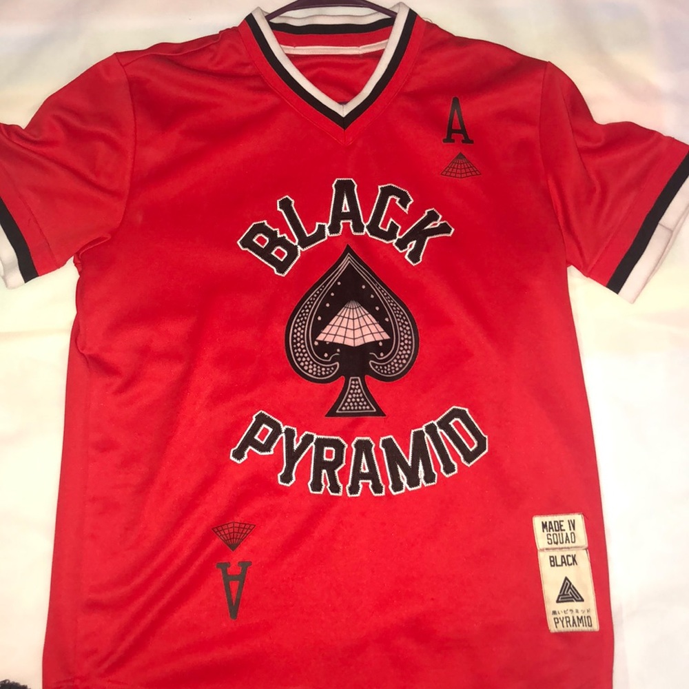 Black Pyramid Jersey